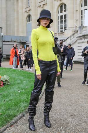 手持ちのテーラードジャケットでOK! 最旬スタイルにアップデートするスタイリング術【パリスナップ】