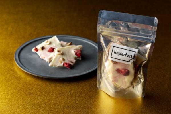 表参道ヒルズにクリスマス限定スイーツが登場、貴腐ワインのパフェや真っ白なモンブラン