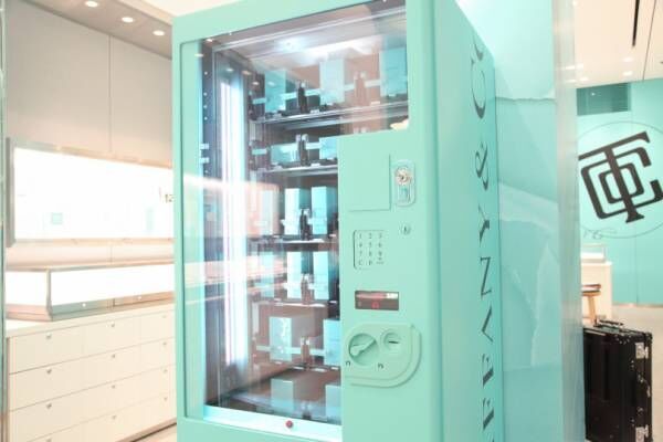 ティファニー@渋谷スクランブルスクエアに自販機が登場、ジバンシィやサカイもオープン