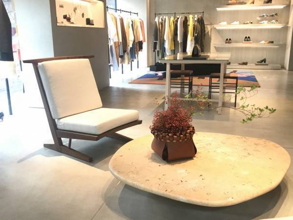 ロエベの新旗艦店「カサ ロエベ 東京」が銀座に誕生。ジョナサン・アンダーソン監修のアート空間