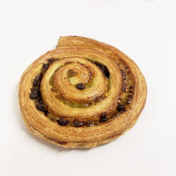 “リチュエル ブルー”が目印! フランスの伝統的な技術によって作られるデニッシュや生食パン【今週のパン：Vol.17】