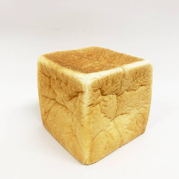 “リチュエル ブルー”が目印! フランスの伝統的な技術によって作られるデニッシュや生食パン【今週のパン：Vol.17】