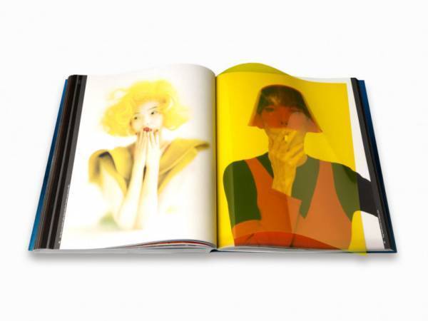 ティム・ウォーカーの最新写真集。ケイト・ブランシェット、ビョークらで魅せるダークファンタジー【ShelfオススメBOOK】