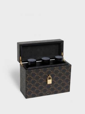 セリーヌ、新作ライフスタイルアクセサリー「メゾン セリーヌ」を表参道店で限定発売