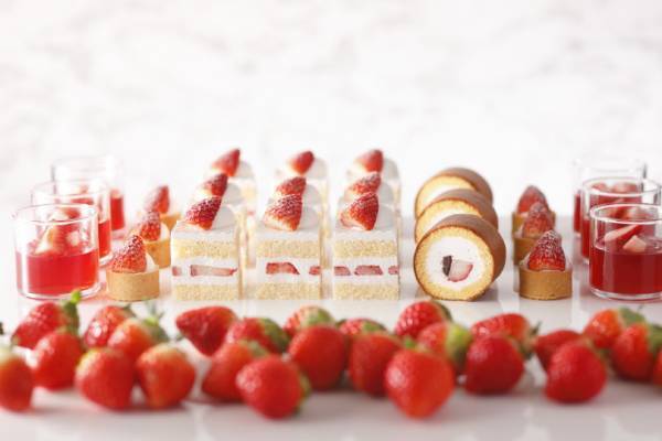スーパーあまおうショートケーキも登場、ホテルニューオータニでいちごスイーツビュッフェ開催