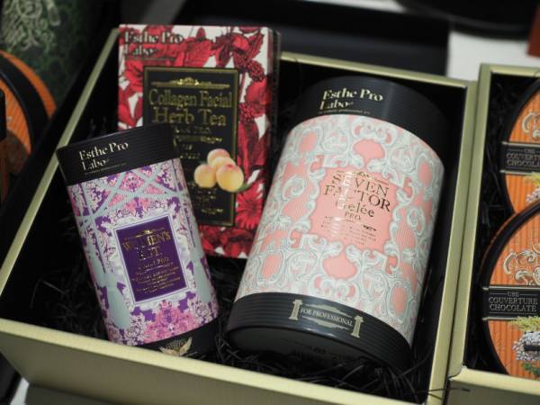 箱目当てに買いたいクリスマスボックス7選。ギフトもいいけど自分ご褒美にも!