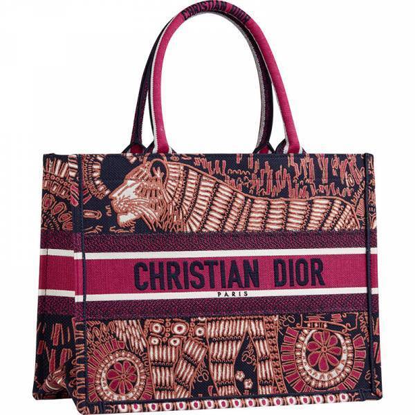 ディオールが阪急うめだにてポップアップストアを開催。スモール「ブック トート」の先行発売も