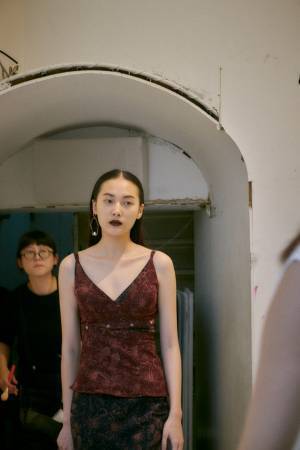 Lautashiと落合陽一、光のタイムマシンにのって【2019春夏ウィメンズ】