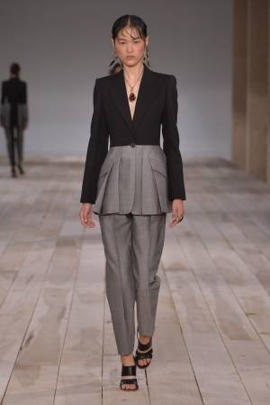 【ルック】アレキサンダー・マックイーン2020春夏ウィメンズコレクション