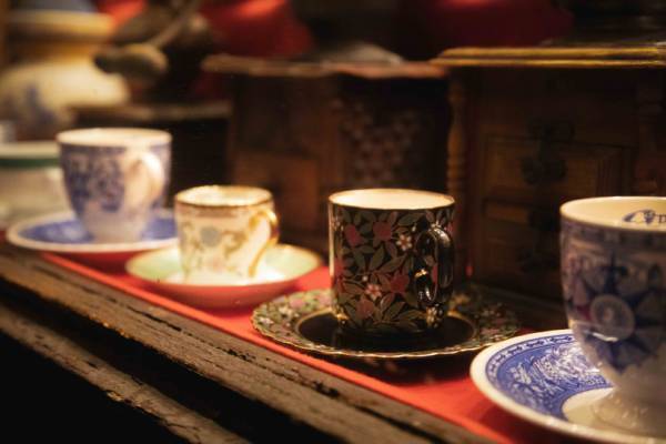 週末喫茶部、日比谷「紅鹿舎」へ。冬夜のホットチョコレート【EDITOR'S BLOG】