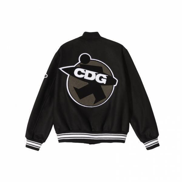 コム デ ギャルソンとStüssyがコラボ。限定ジャケットをリリース