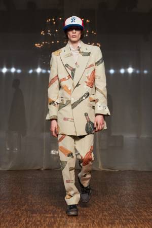 【ルック】オフ-ホワイト c/o ヴァージル アブロー™2020-21秋冬メンズコレクション