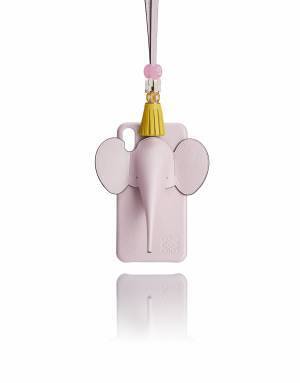 ロエベから”ゾウ”モチーフのスマホカバーが登場!