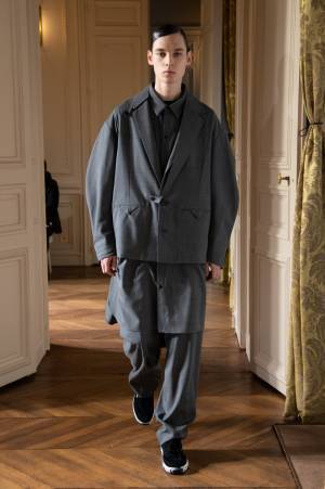 【ルック】ヨシオクボ2020-21秋冬コレクション