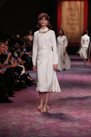 “もし女性が世界を支配したなら?”、新木優子も来場したディオールショー【2020春夏クチュール】