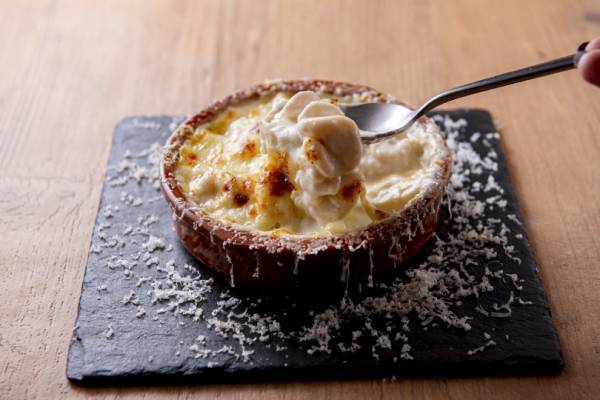 元乃木坂46・伊藤万理華の展覧会、原美術館の新企画展、表参道ヒルズで愉しむ“北海道地チーズ”etc...週末何する? 【気になるTopics】