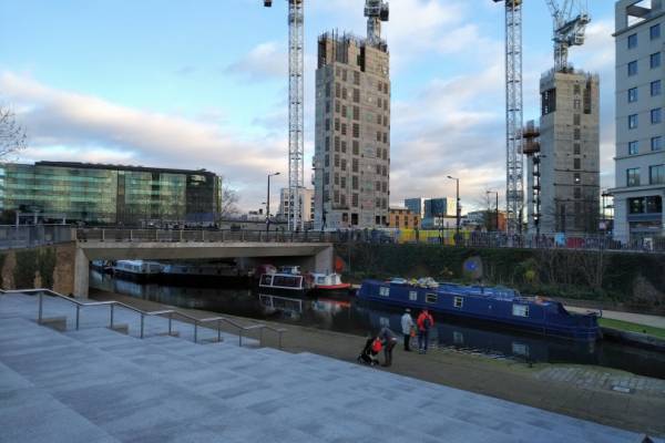 再開発で大変貌を遂げたキングスクロス! ローカルが集まる新注目スポット【ロンドンの旅vol.2】