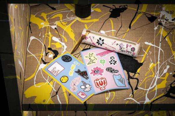 ミュウミュウ初のステーショナリーも登場! 新宿伊勢丹に2つのポップアップストアがオープン