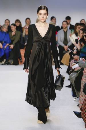 【ルック】JW ANDERSON 2020-21秋冬ウィメンズコレクション