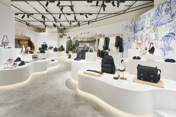 ディオールが新宿伊勢丹でポップアップを開催 限定 ブック トート や世界先行販売も 年2月19日 ウーマンエキサイト