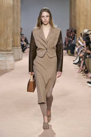 【ルック】サルヴァトーレ フェラガモ2020-21秋冬ウィメンズコレクション