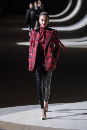 【ルック】サンローラン2020-21秋冬ウィメンズコレクション