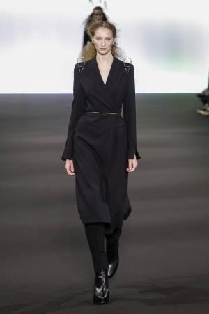 【ルック】アン ドゥムルメステール2020-21秋冬ウィメンズコレクション