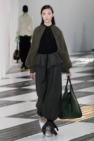 【ルック】ロエベ2020-21秋冬ウィメンズコレクション