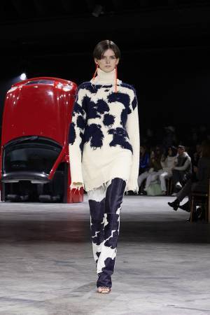 【ルック】オフ-ホワイト c/o ヴァージル アブロー™2020-21秋冬ウィメンズコレクション