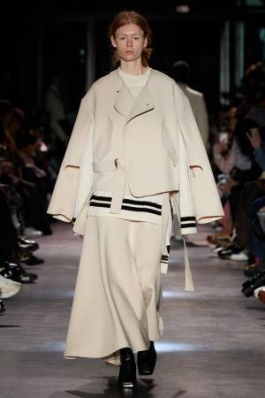 【ルック】ウジョー2020–21秋冬コレクション