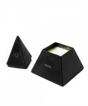 アンダーカバーとマドエレンがコラボレーション、ホームフレグランスコレクションを発売