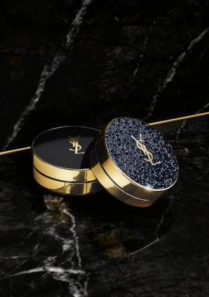 YSLのNo.1クッションファンデが煌くスパンコールの限定パッケージで登場!