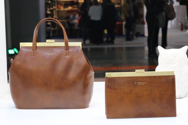 サスティナビリティで方向を一致させる2020-21秋冬イタリアのバッグトレンド【MIPELミラノ現地レポート】