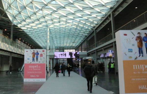 サスティナビリティで方向を一致させる2020-21秋冬イタリアのバッグトレンド【MIPELミラノ現地レポート】