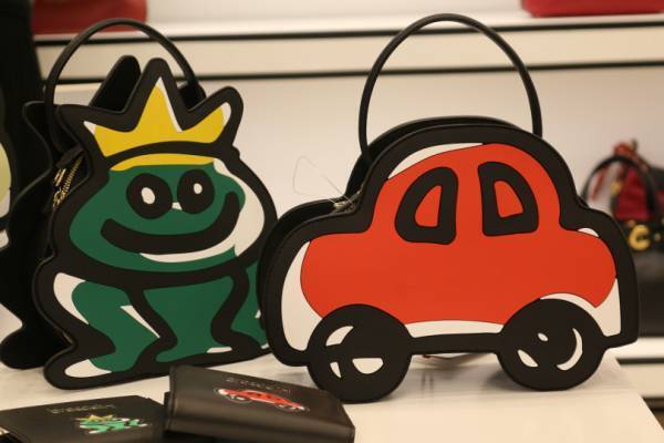 サスティナビリティで方向を一致させる2020-21秋冬イタリアのバッグトレンド【MIPELミラノ現地レポート】