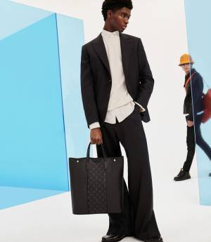 ルイ・ヴィトンのメンズ・レザーグッズ「タイガラマ」の新作発売