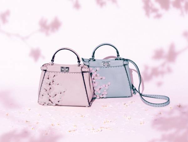 フェンディ、桜モチーフの日本限定「ピーカブー アイコニック ミニ」発売