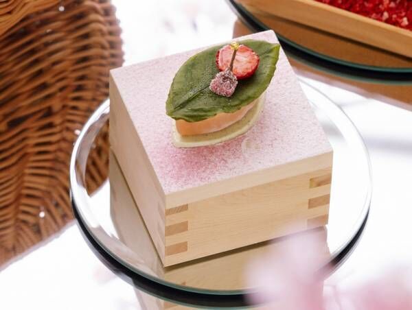 苺のデザートBOX“お花見バスケット”が星野リゾート 軽井沢ホテルブレストンコートに登場