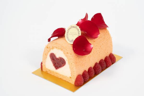 ラデュレから春のパティスリーが登場。白イチゴのフレーズ・ラデュレや、店舗限定のロールケーキ