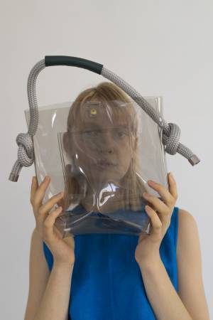 ZUCCaから、夏の新作クリアバッグが登場! 定番人気の「ヨットロープバッグ」をアップデート