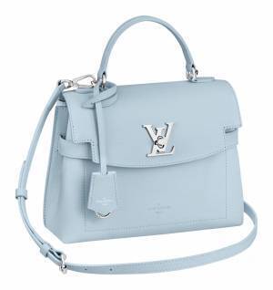 母の日に贈りたい、ルイ・ヴィトンのアイテム。日々の装いに華を添えるバッグやウォレット