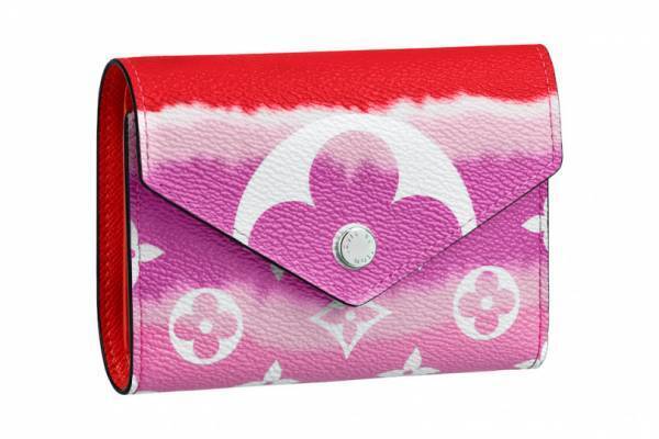 母の日に贈りたい、ルイ・ヴィトンのアイテム。日々の装いに華を添えるバッグやウォレット