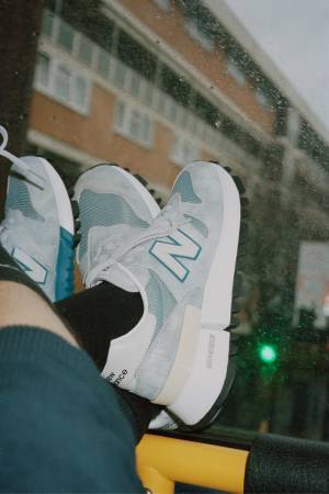 ニューバランスの最新作! 即日完売した「New Balance 1300JP3」を再解釈、オンライン限定で販売