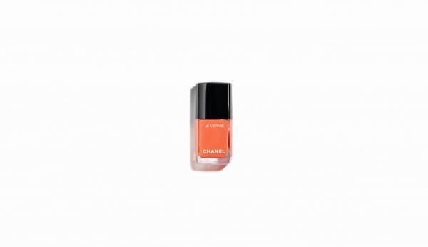 シャネルの夏コスメ、シマ―に輝く5色アイパレットや“アプリコット”のような夏色ネイルポリッシュ