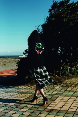 ルシアン ぺラフィネから、“Stay Home”でも気分を上がるスマイルモチーフのスウェットやフーディが登場