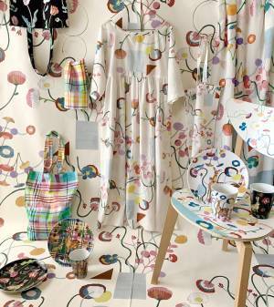 Afternoon Teaや資生堂のパッケージデザインも手がける、イラストレーター・利光春華の個展が開催