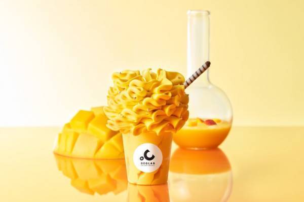 究極のふわふわ食感の“エアリーソフト”に、真夏のフレッシュマンゴー味が登場【今日のスイーツvol.64】