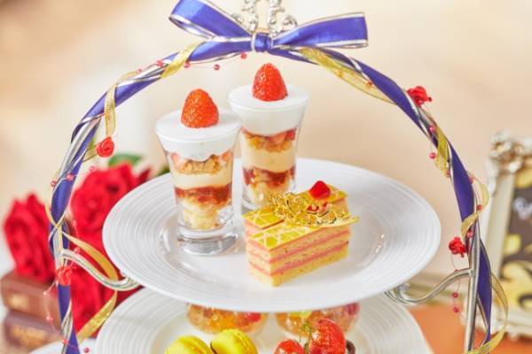 乙女心くすぐる「美女と野獣」をイメージしたスイーツで、本格的な「おうちアフタヌーンティー」