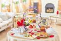 乙女心くすぐる「美女と野獣」をイメージしたスイーツで、本格的な「おうちアフタヌーンティー」