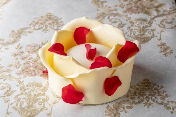 王妃のスイーツをお好きなだけ! ヒルトン東京の新デザートフェア「マリー・アントワネット スイーツ・オートクチュール 」